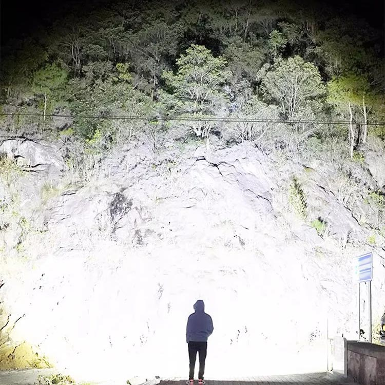 🔦🔥2026 New Arrivals: 50% Off for a Limited Time!🔥🔦Super Strong Light Zoomable Flashlight